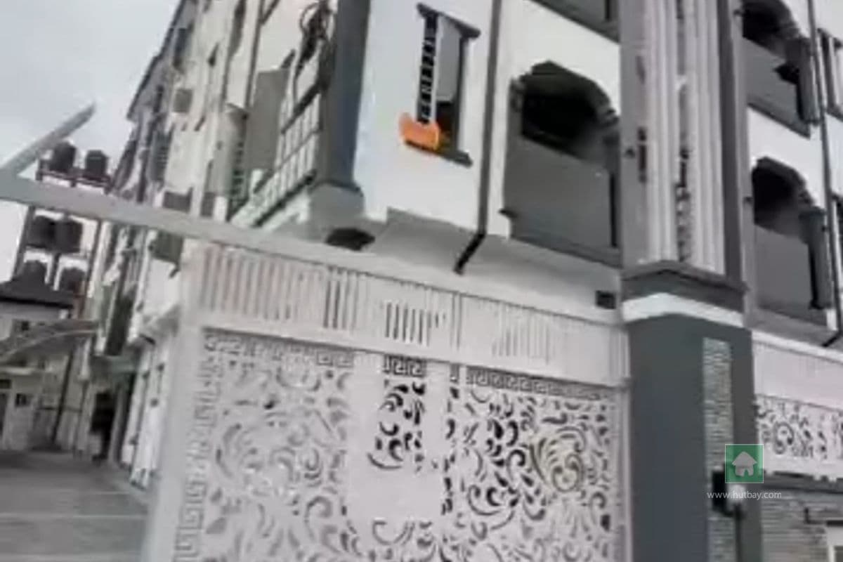 A Newly built 2 bedroom flat in surulere 